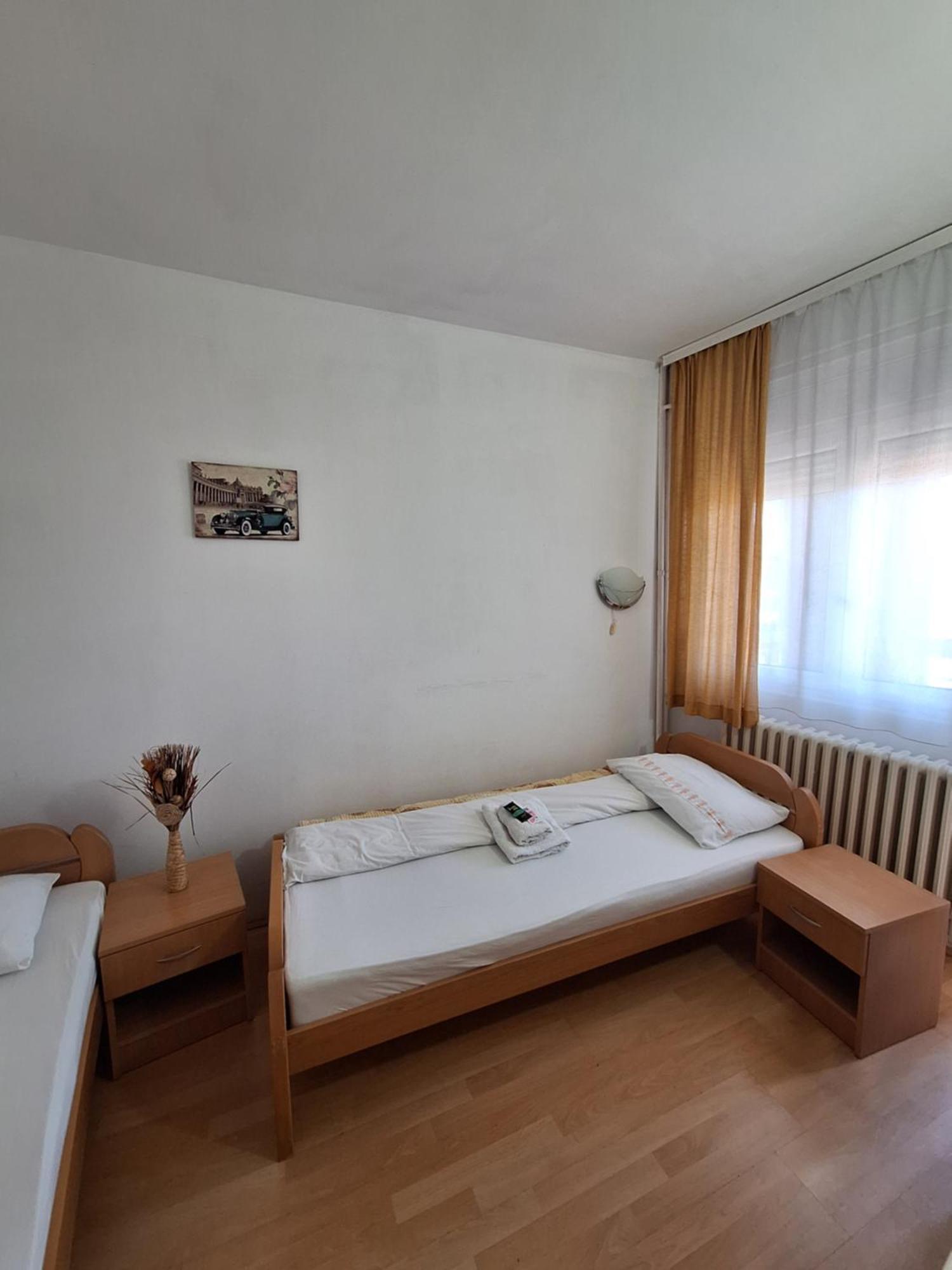 Hotel Konaciste Trstenik Buitenkant foto